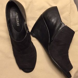 Aerosoles suede peep toe wedge